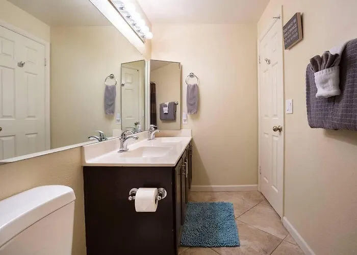 Ocotillo Lakes With Pool Heater, Golf Views, Bbq *