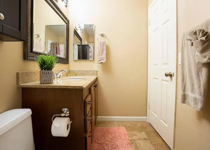 Ocotillo Lakes With Pool Heater, Golf Views, Bbq Holiday home *