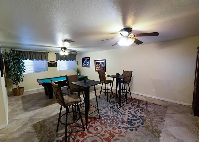 Ocotillo Lakes With Pool Heater, Golf Views, Bbq Holiday home