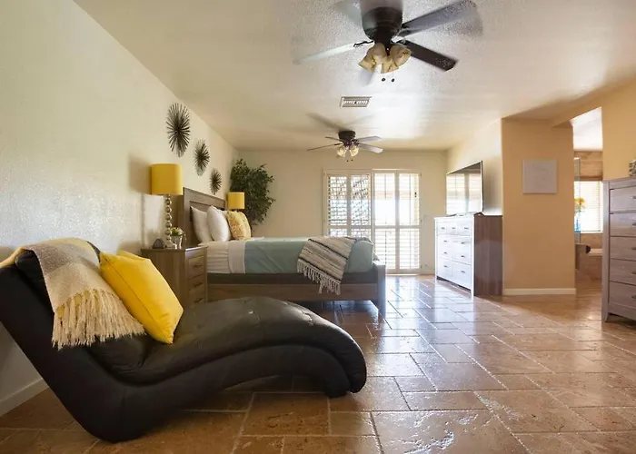 Ocotillo Lakes With Pool Heater, Golf Views, Bbq Chandler