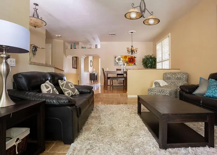 Ocotillo Lakes With Pool Heater, Golf Views, Bbq Holiday home *