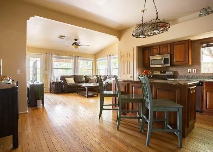 Ocotillo Lakes With Pool Heater, Golf Views, Bbq Holiday home