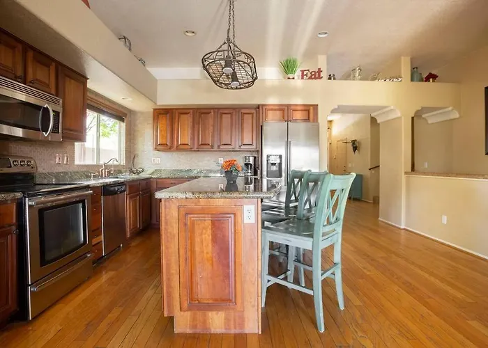 Holiday home Ocotillo Lakes With Pool Heater, Golf Views, Bbq Chandler